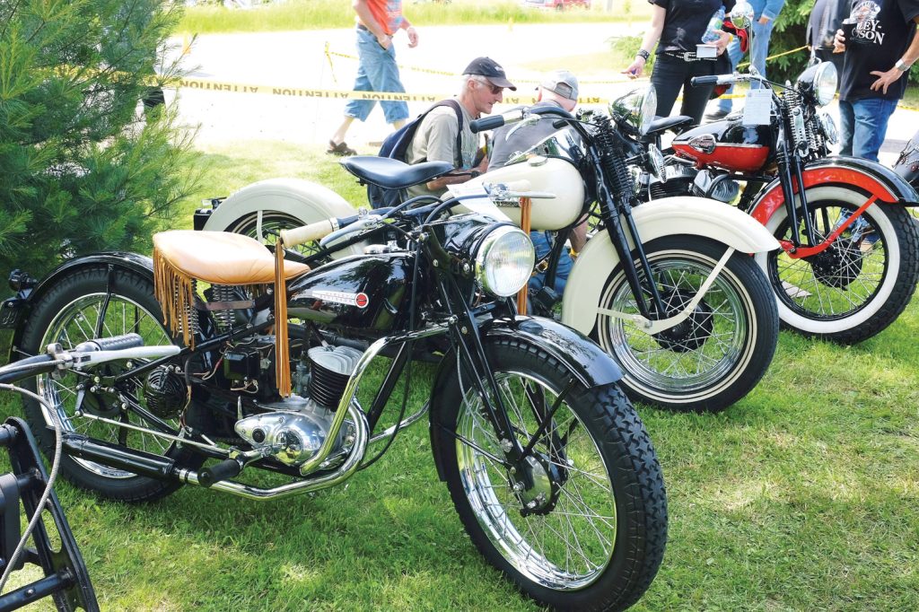 Exposition de motos anciennes de l’AMAQ à Hérouxville