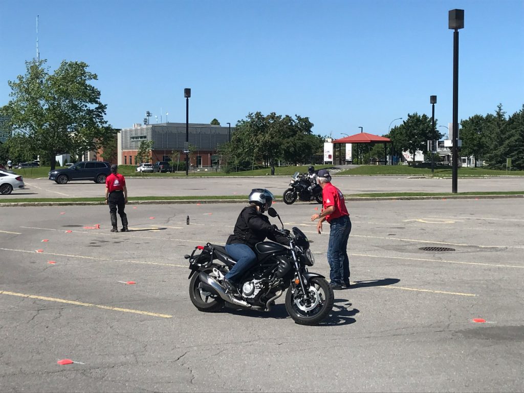 Formations de rafraîchissement sur la conduite de moto