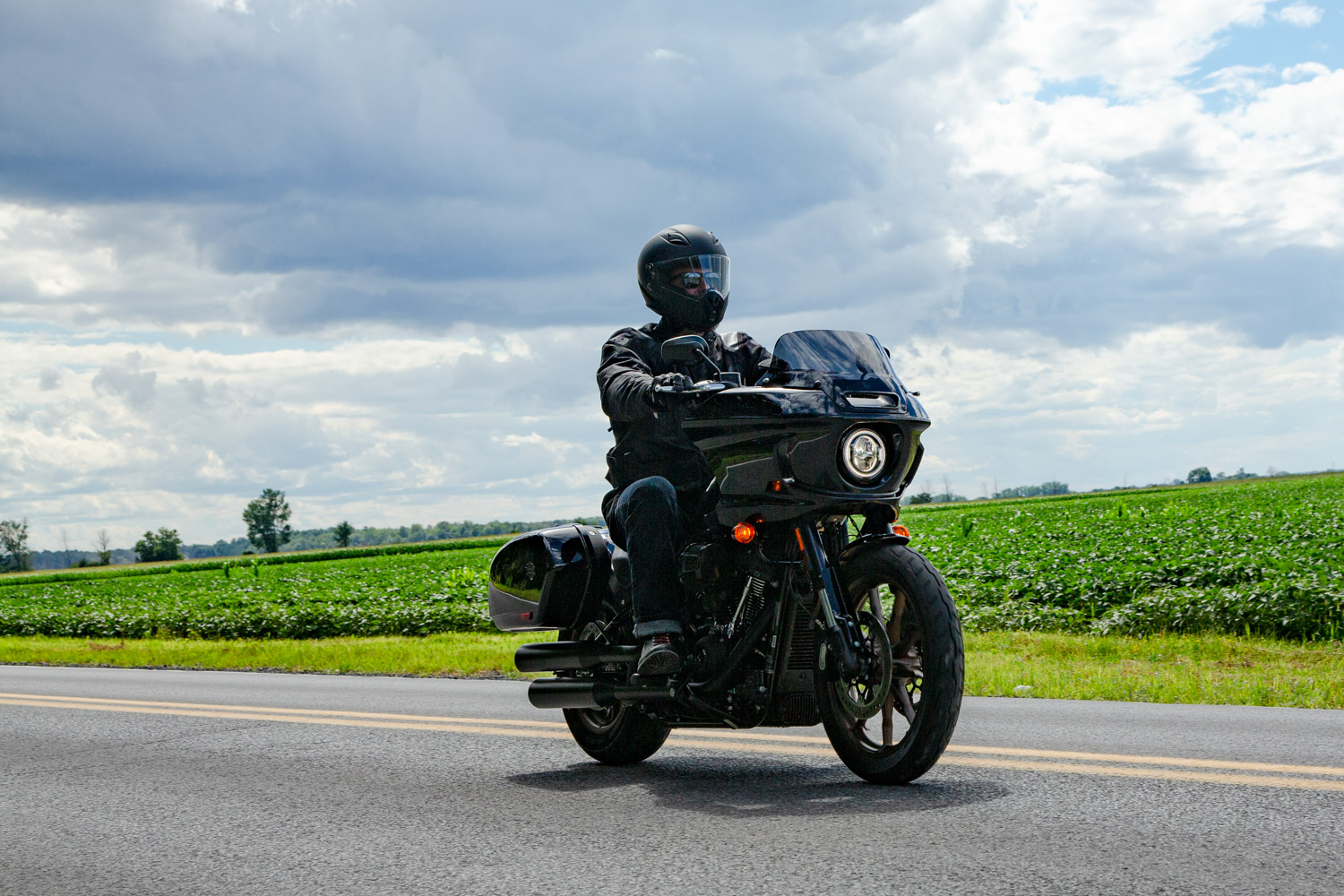 Appréciation-de-la-Harley-Davidson-Low-Rider-ST-2022