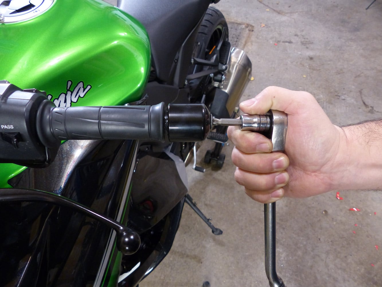 Installation et analyse des poignées chauffantes pour moto Oxford
