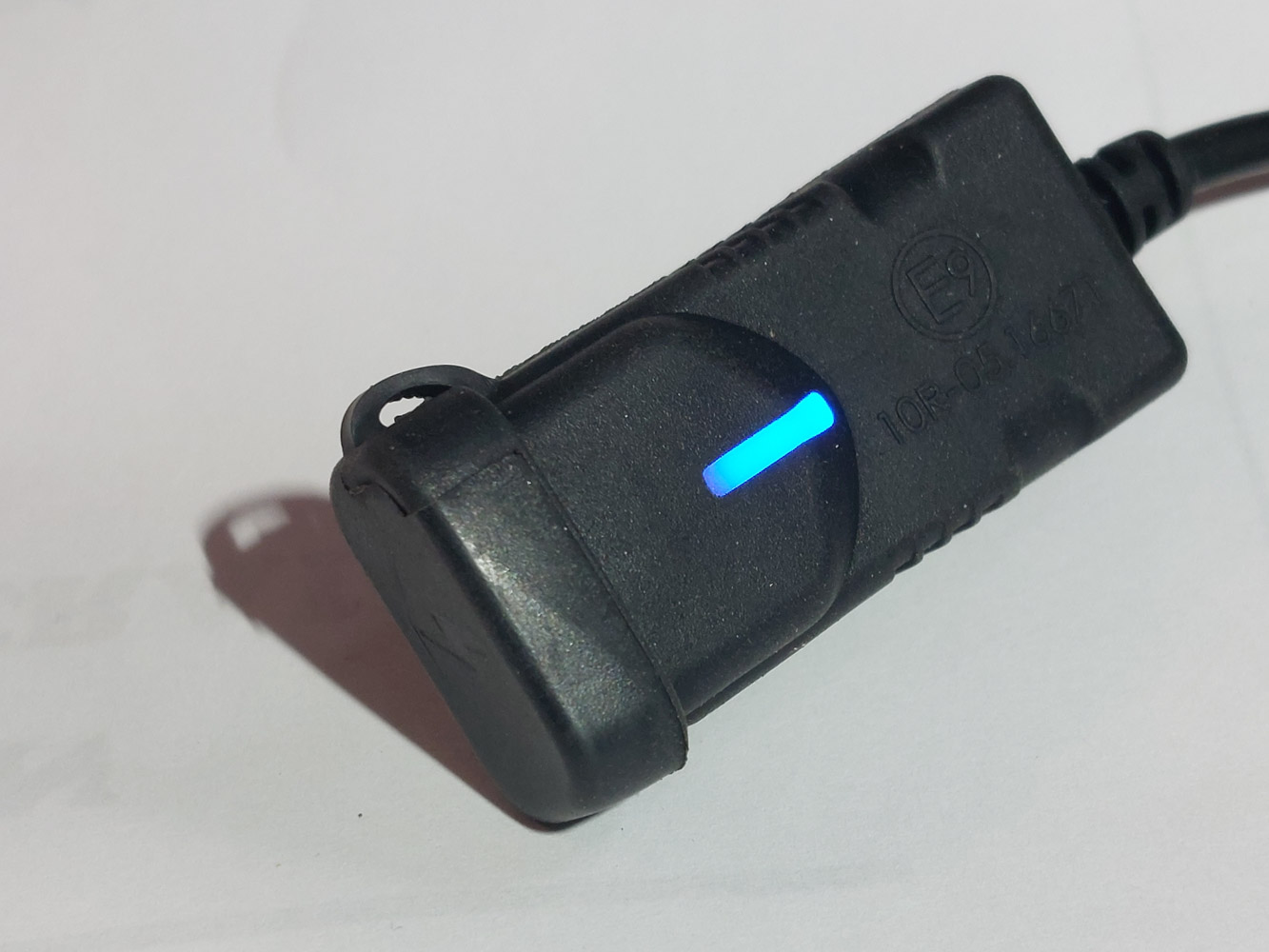 Blue Rally : comment installer une prise 12V / USB ? - Sortie de Grange