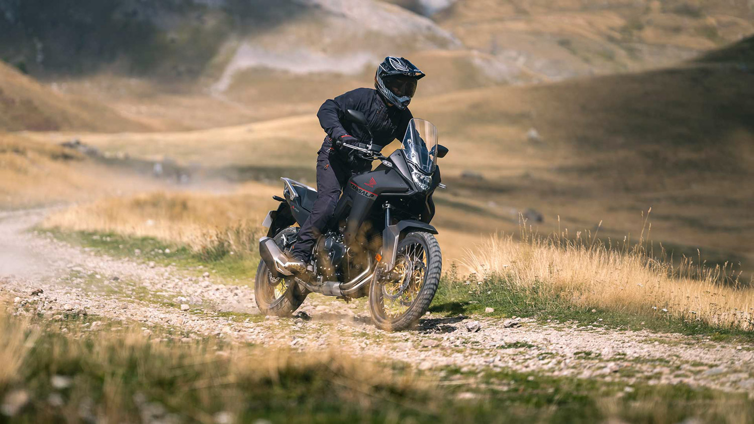 La-toute-nouvelle-Honda XL750-Transalp-arrive-au-Canada