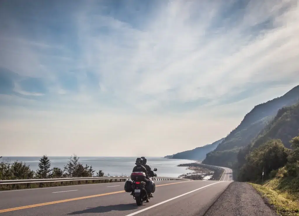 tour de la gaspésie à moto