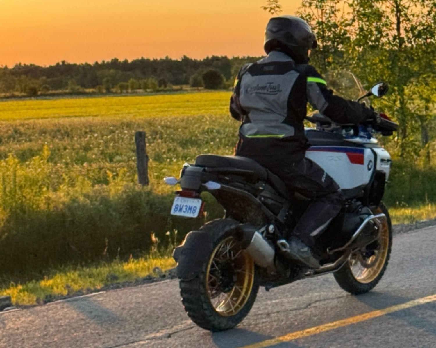 Essai des BMW R1300 GSA et GSA ASA 2025: dans une classe à part ...