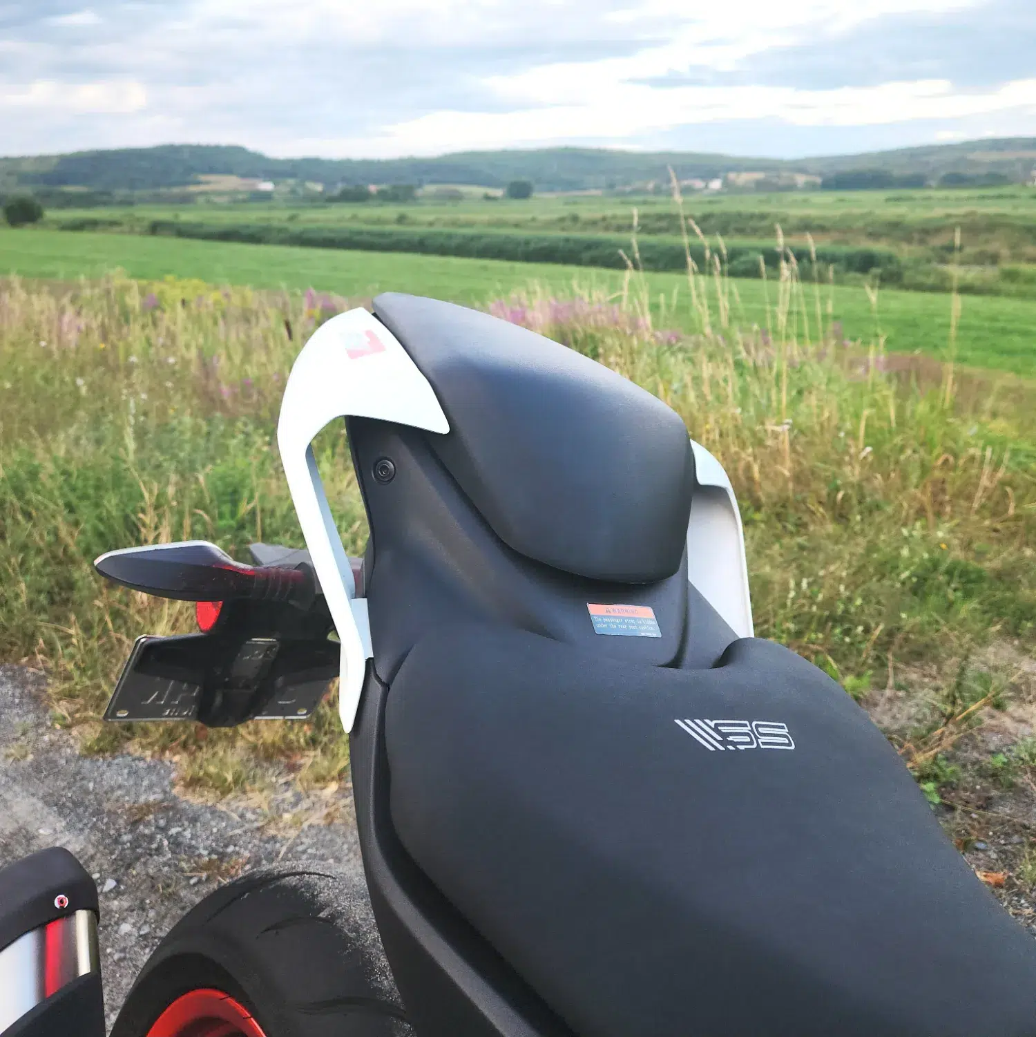 La silhouette est bien proportionnée.