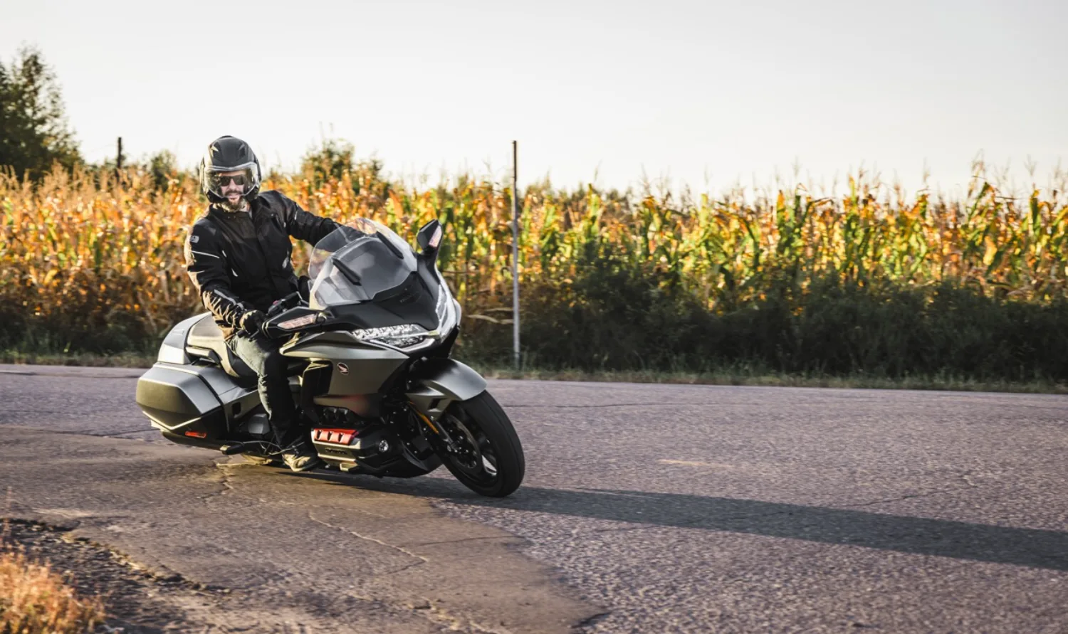 On ne peut que sourire en conduisant la Goldwing.