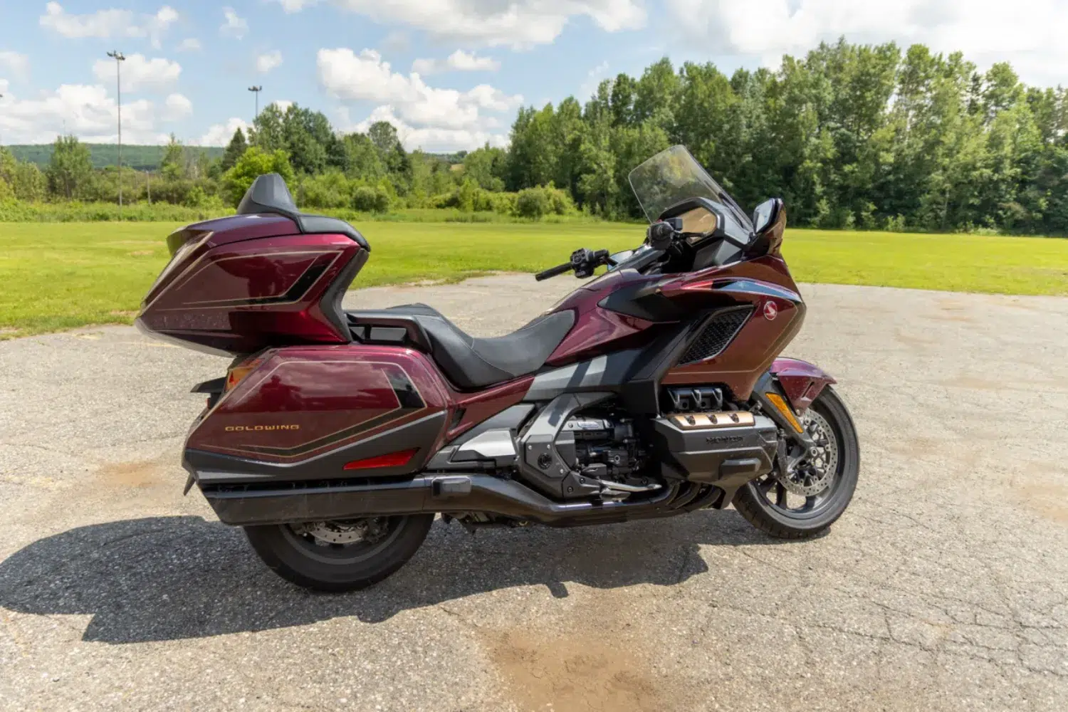 La Goldwing Touring actuelle évoque le mouvement.
