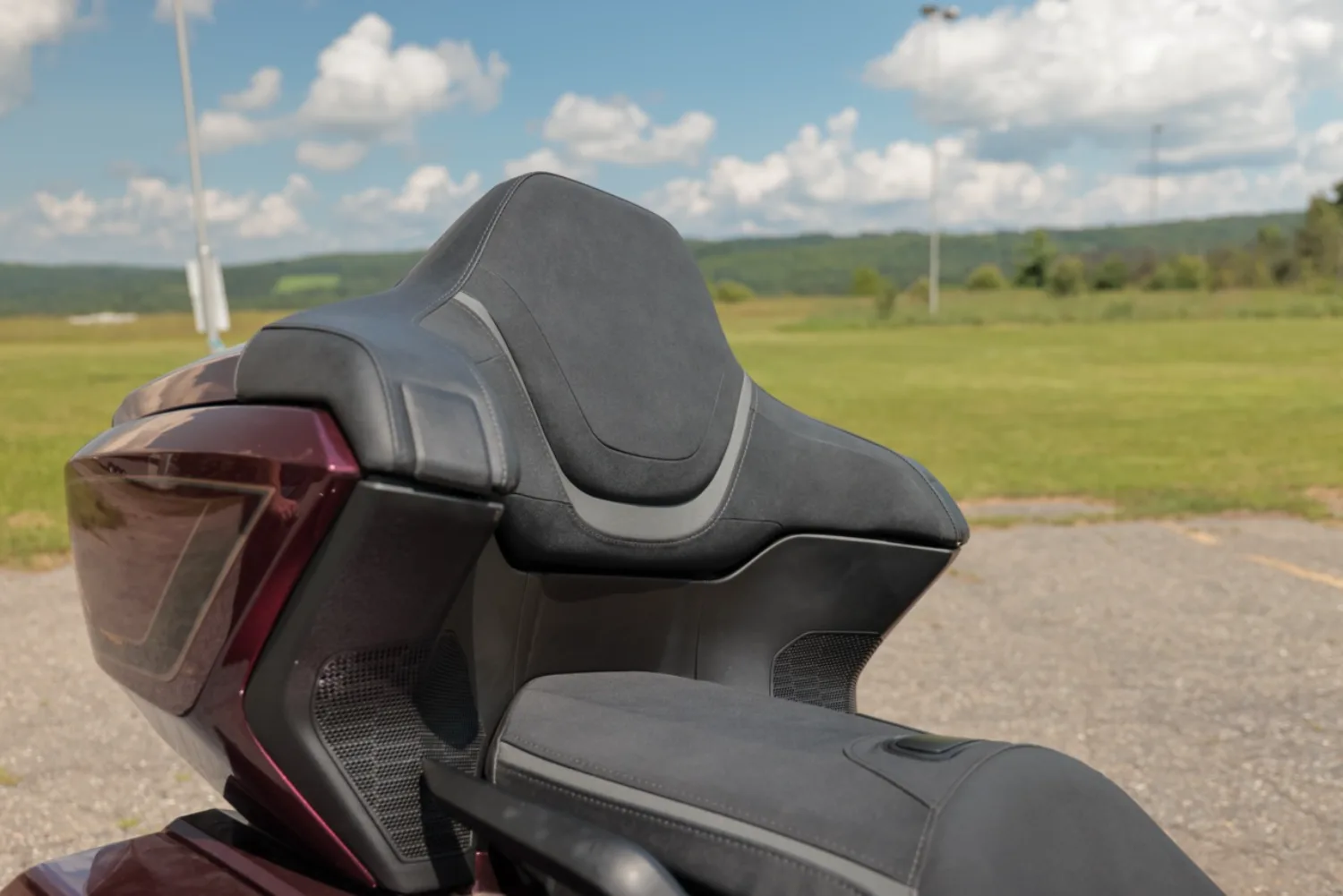 Le siège du passager a été amélioré en 2024.