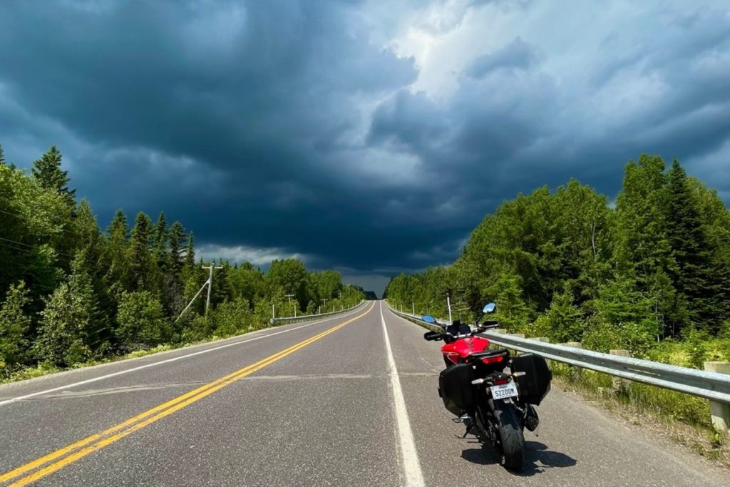 Rouler sous la pluie n’est pas un défi