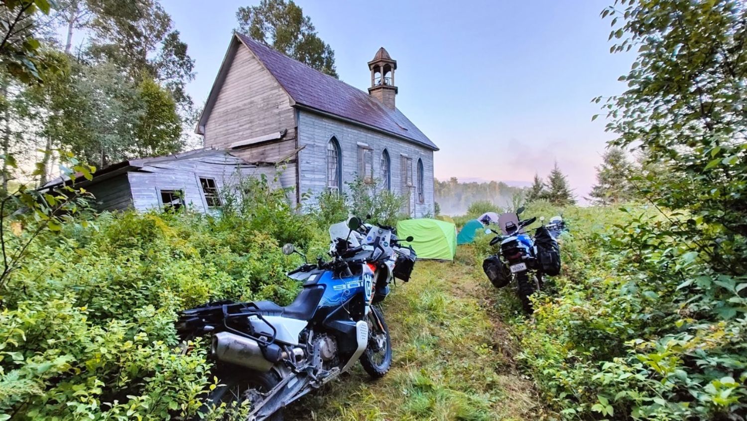 La vielle église de Hunter’s Point tient toujours debout !