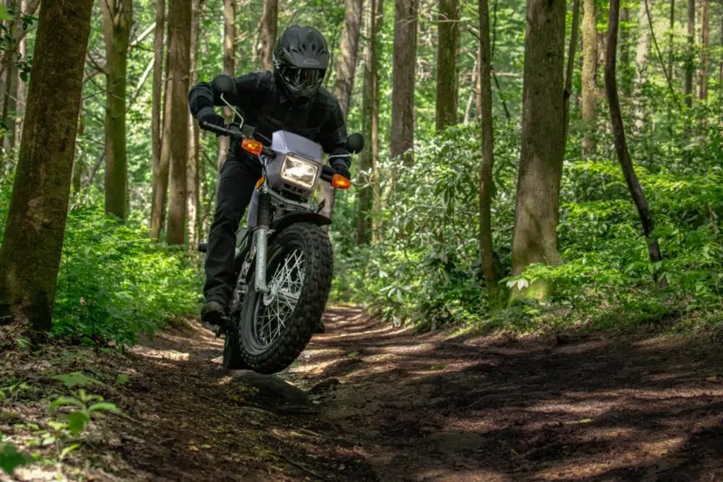 Yamaha dévoile la YZF-R9 2027 et sa gamme de modèles sport double usage