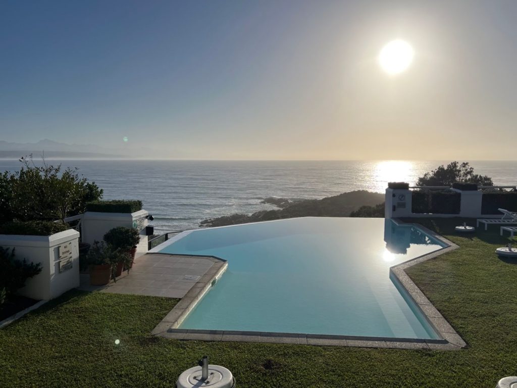 La piscine du Plettenberg Hotel qui surplombe l’océan Indien.